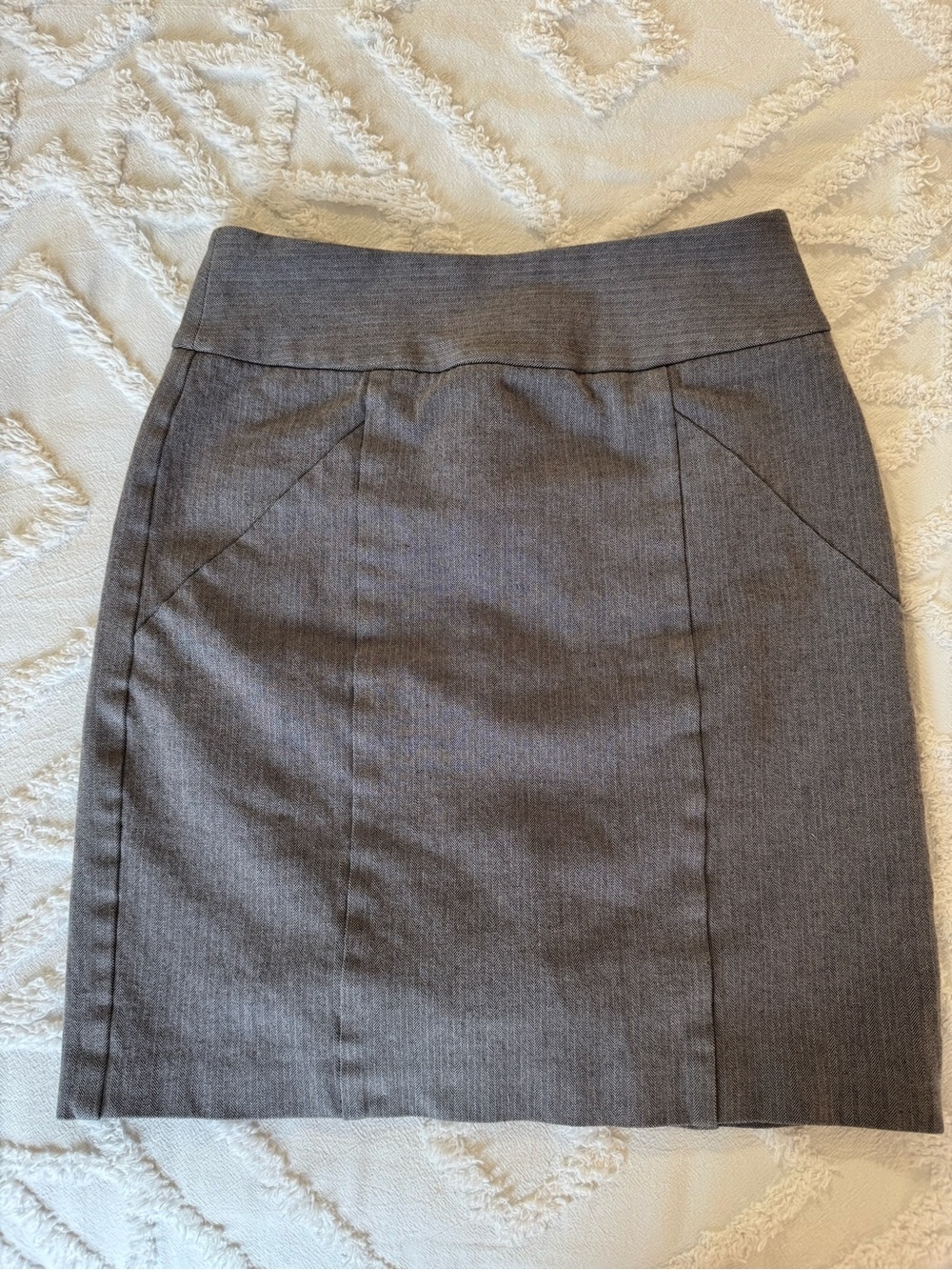 Banana Republic Gray herringbone stretch Pencil Skirt with Panel Detailing